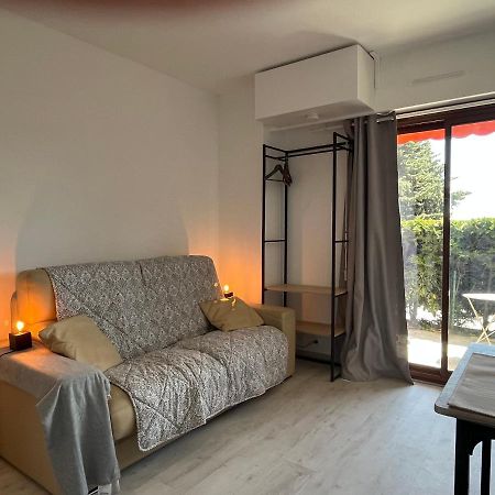 Charmant Studio Avec Terrasse Et Parking A Vence Eksteriør bilde